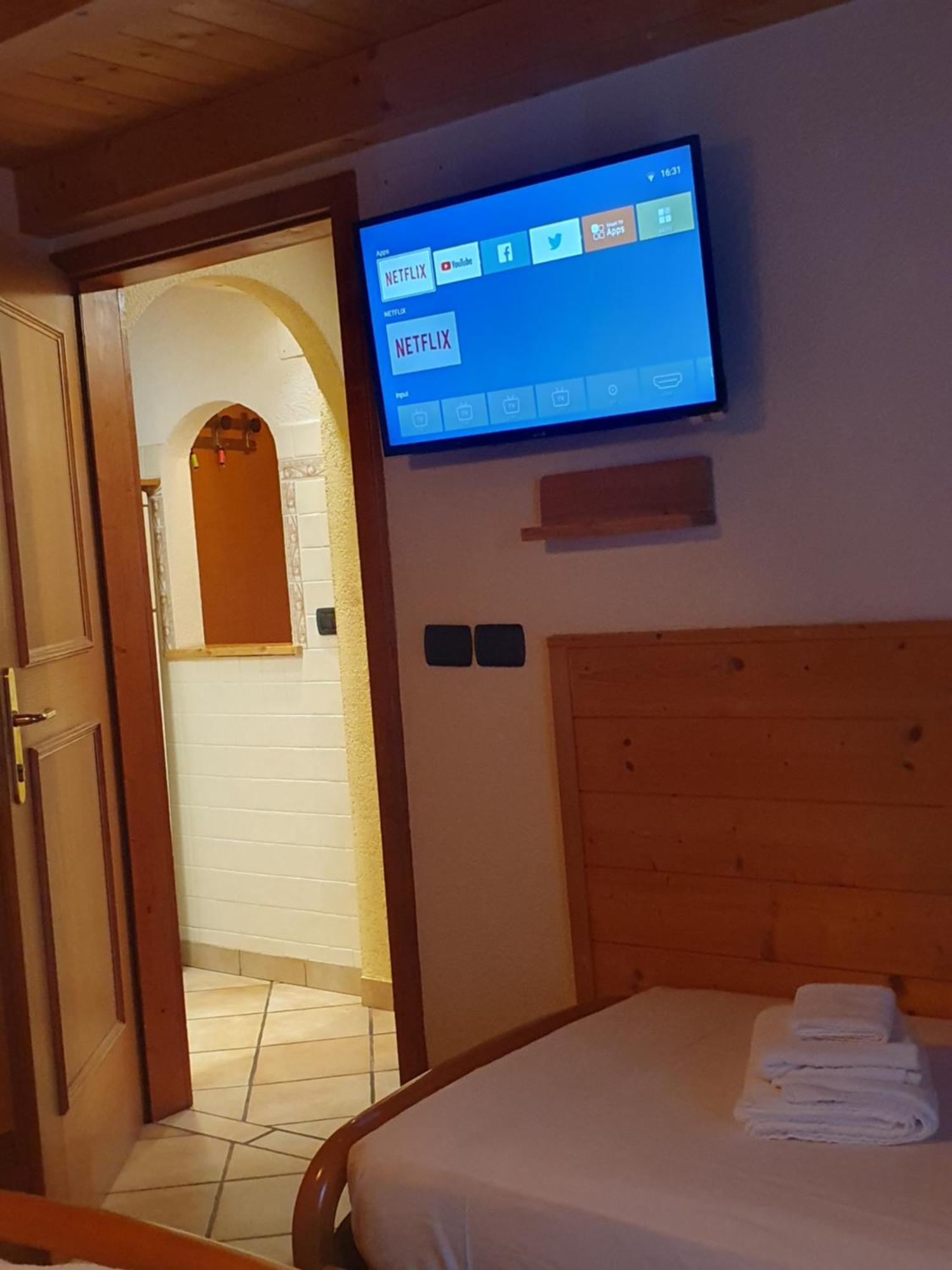 Casa Claudio-Appartamenti In Centro กัมปีเตลโลดีฟัสซา ภายนอก รูปภาพ